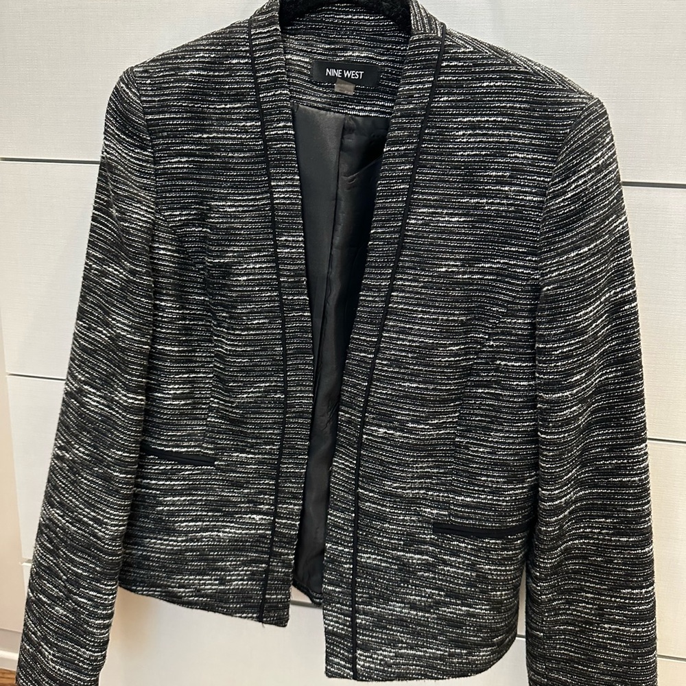 Nine West Women's Textured Black and White Blazer
